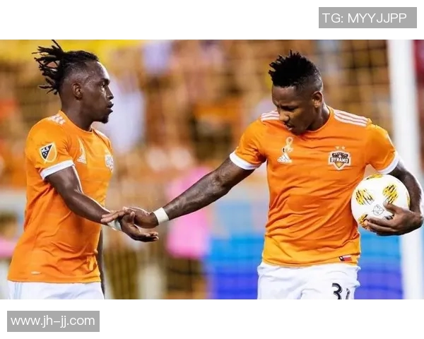 明尼苏达队与休斯顿的激烈对决揭示了季后赛的关键战局与球队实力的较量 明尼苏达队与休斯顿的激烈对决揭示了季后赛的关键战局与球队实力的较量